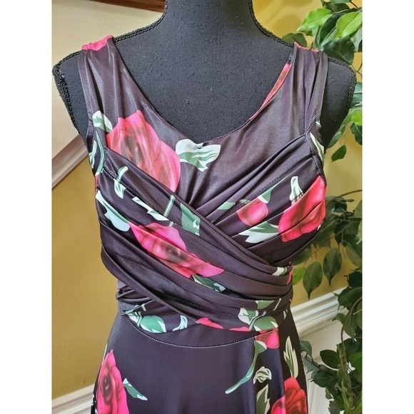 Black and Pink Retro Floral Dress- Large - Picture 5 of 9